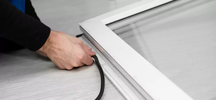 Commercial Door Weather Stripping Brossard